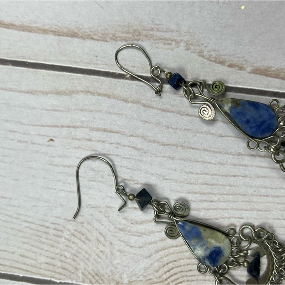 Dangle earring - Picture 4 of 4